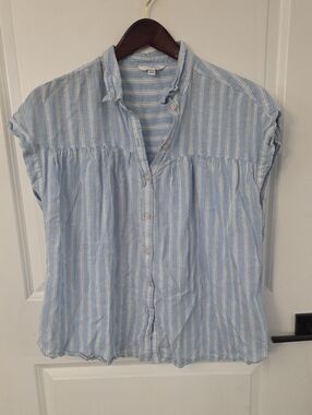 Time & Tru Button Down Shirt